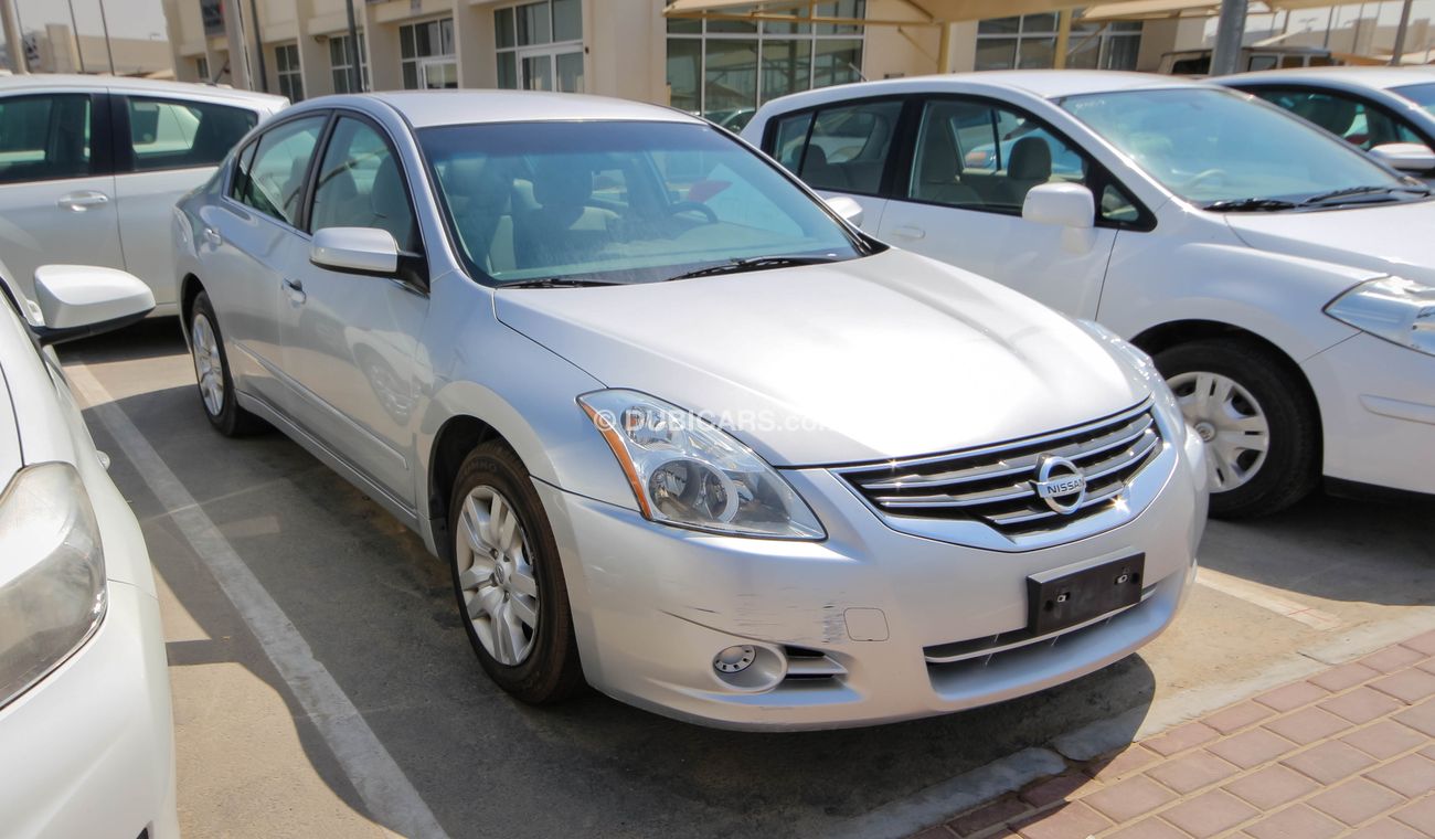 Nissan Altima 2.5S XTRONIC CVT