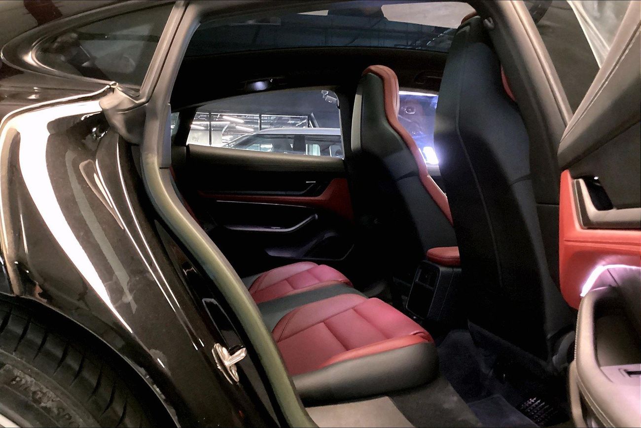 بورش تايكان Taycan | شامل الضمان | 0 ﺪﻔﻋﺓ ﺃﻮﻟﻯ