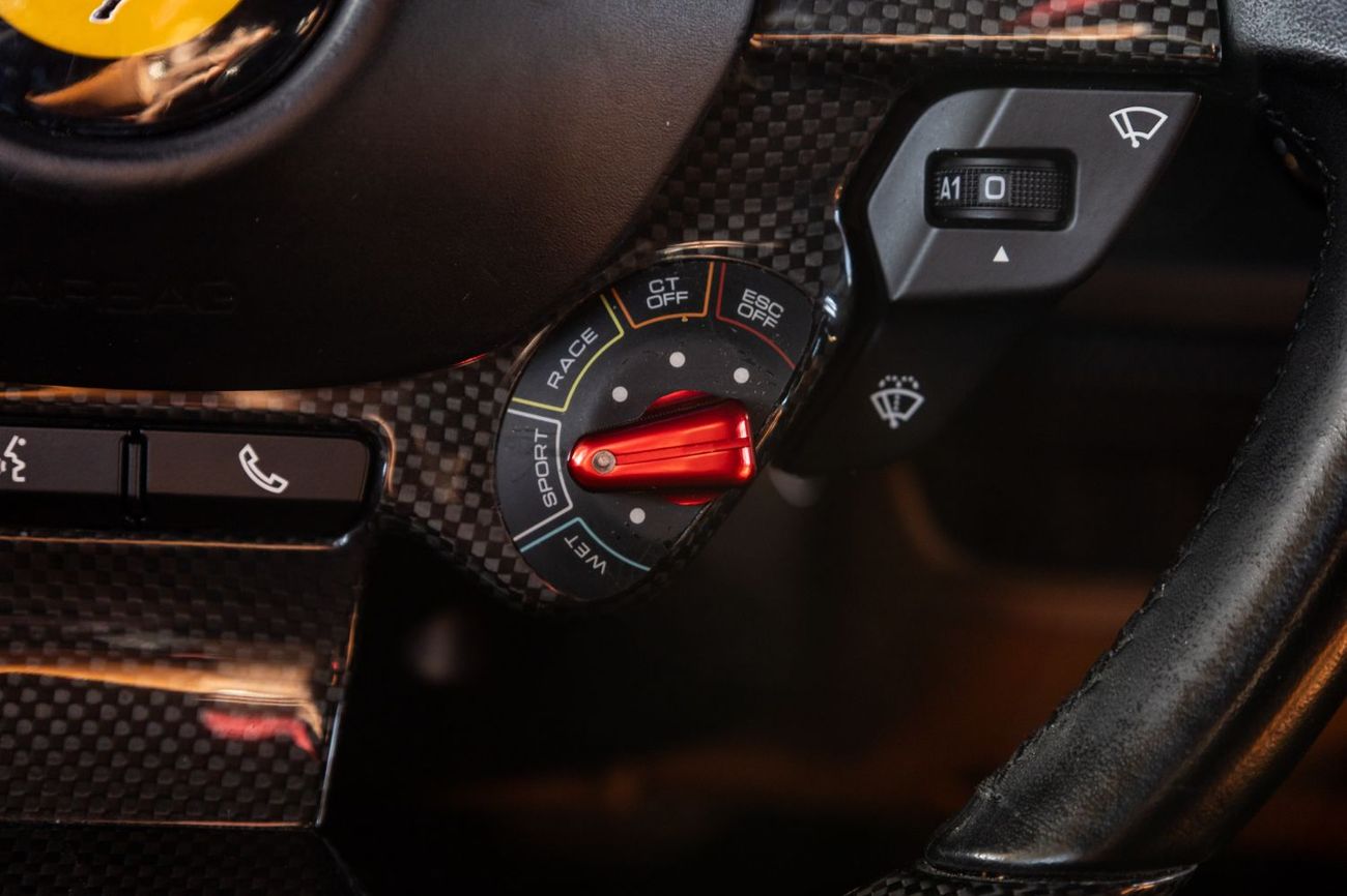 Ferrari F8 Tributo 3.9T V8