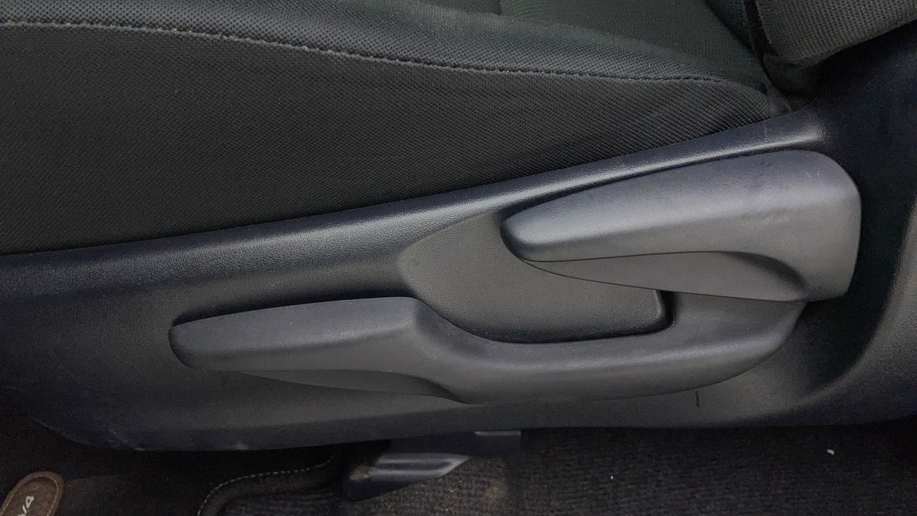 تويوتا راف ٤ EX 2.5 | بدون دفعة مقدمة | اختبار القيادة في المنزل