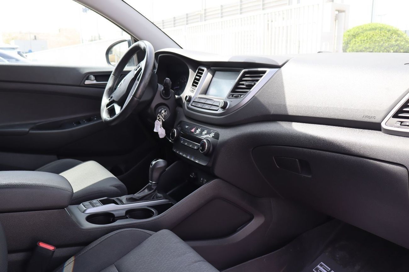 هيونداي توسون Basic Panorama 1.6L