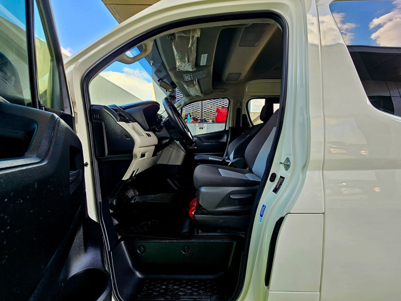 تويوتا هاياس AUTOMATIC PATROL/ 3.5 V6/ 13 SEATS / LOW MILEAGE/ PASSENGER