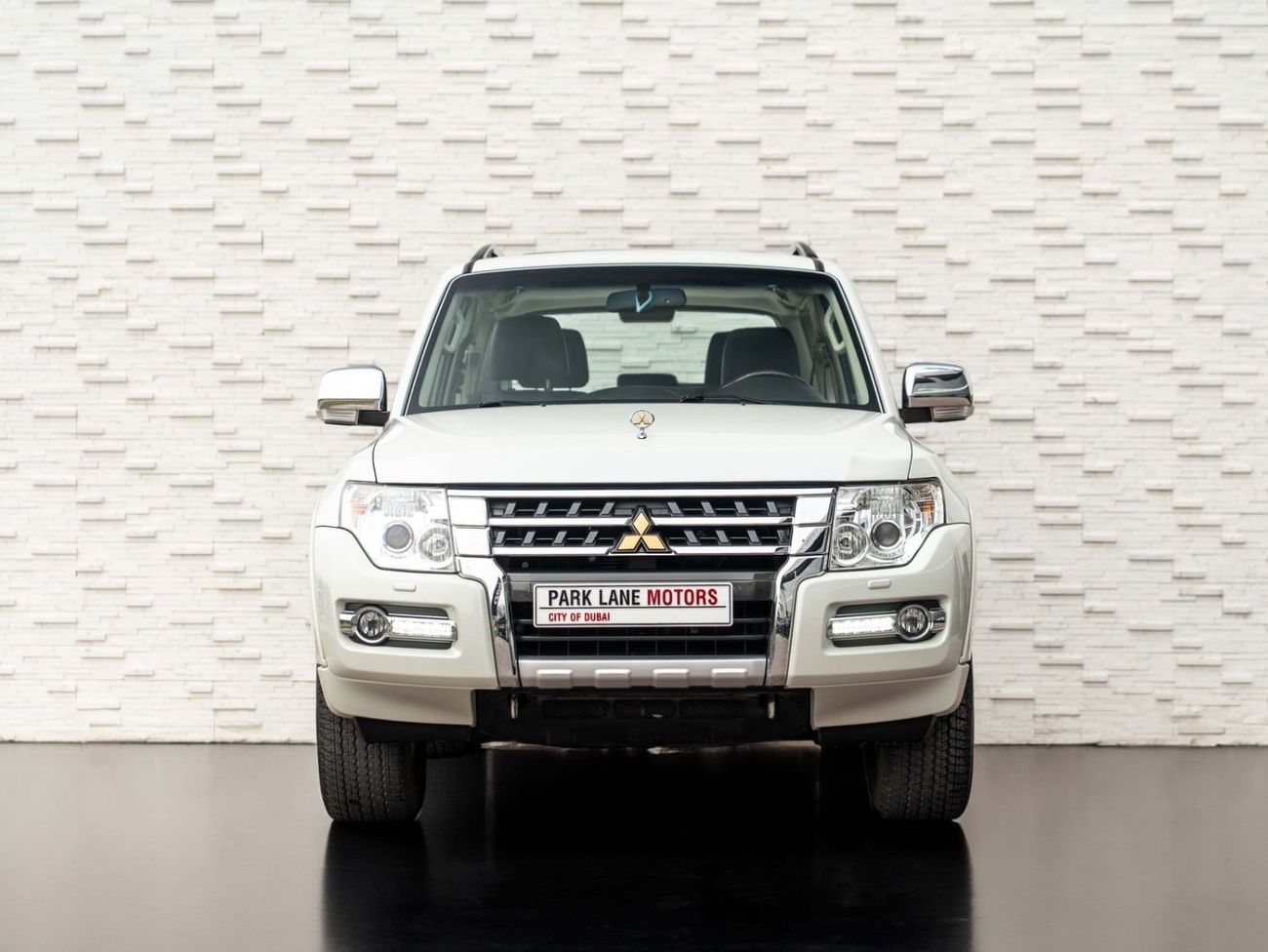 ميتسوبيشي باجيرو GLS HIGHLINE Mitsubishi Pajero / Shogun / Montero 2018 مقابل 975.00 AED شهريًا