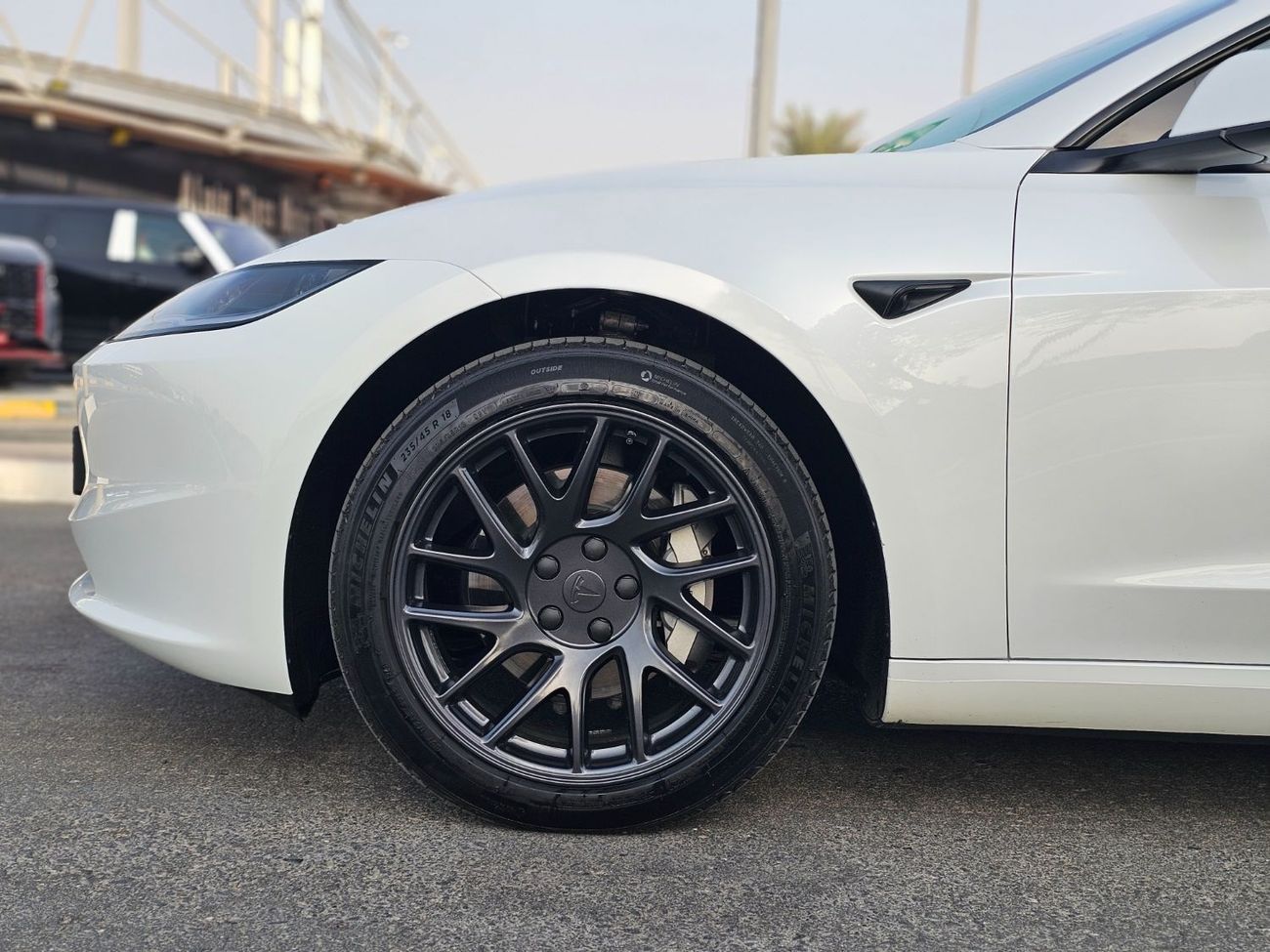 Tesla Model 3 Long Range (AWD)