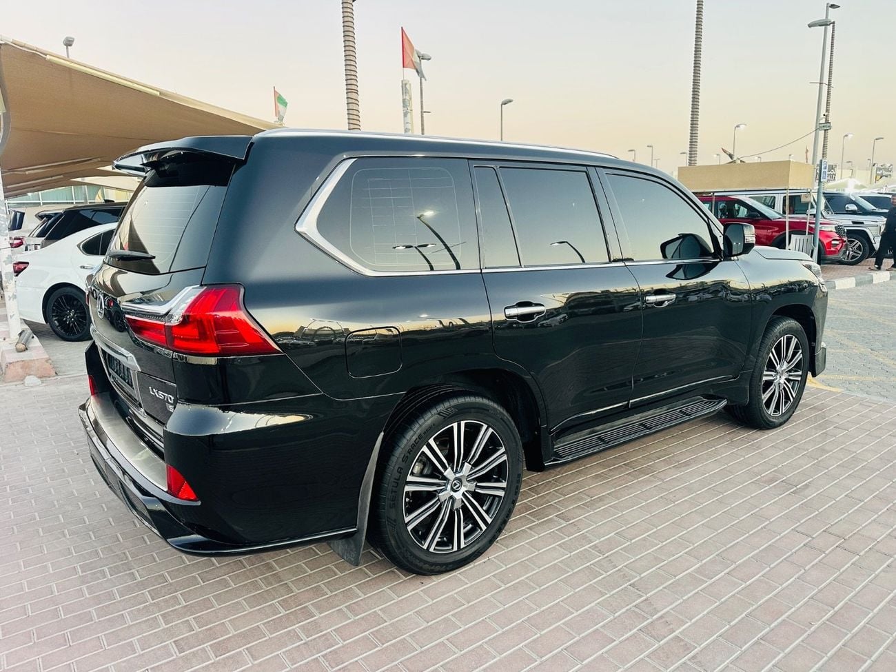 لكزس LX 570