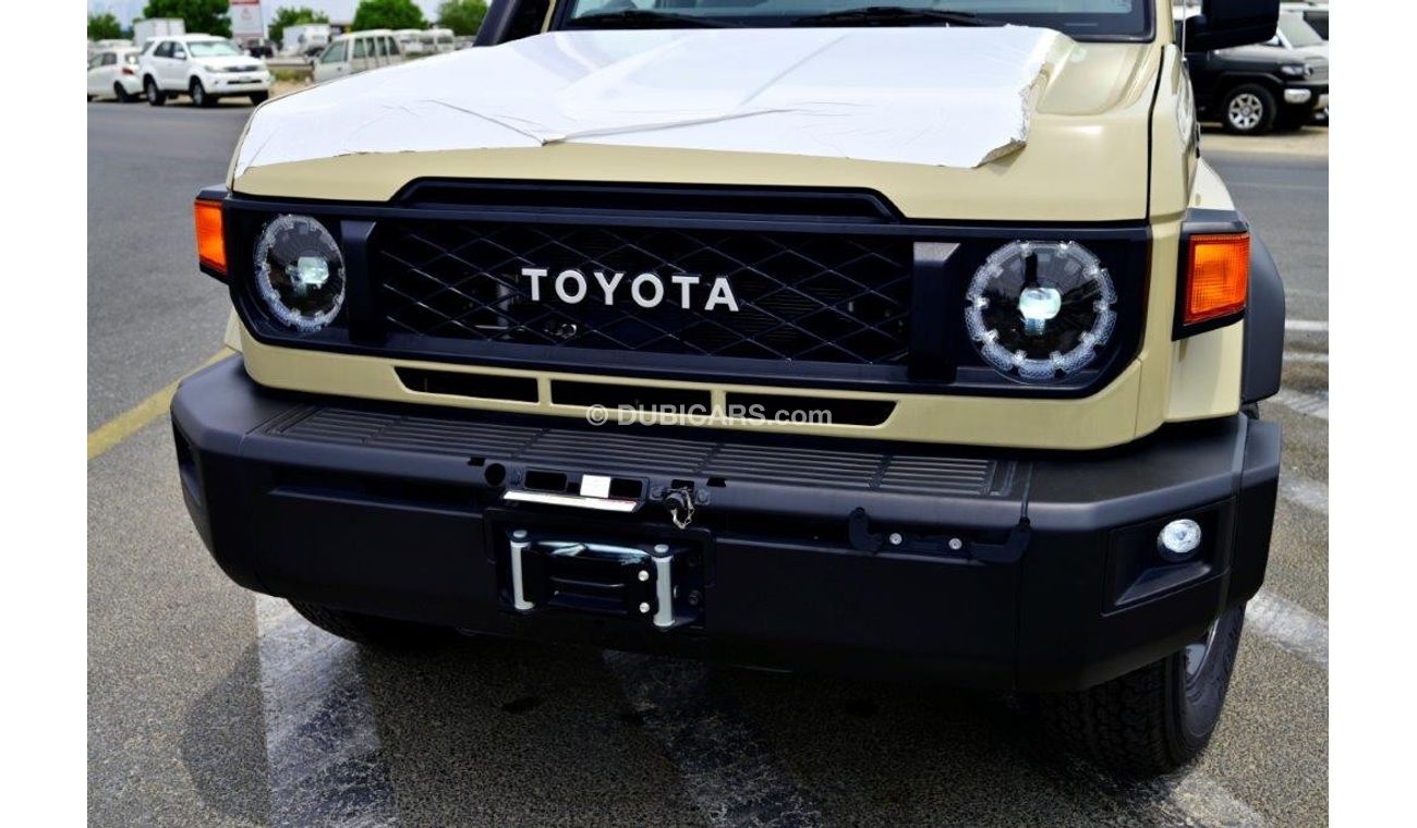 Toyota Land Cruiser Pick Up Double Cab V8 4.5L Diesel MT with Front / Rear Diff Lock, Black Wheels, Winch