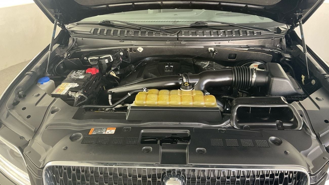 Lincoln Navigator Reserve | upto AED 20,000 Ramadan Discount | Guaranteed Warranty | 0 Down Payment