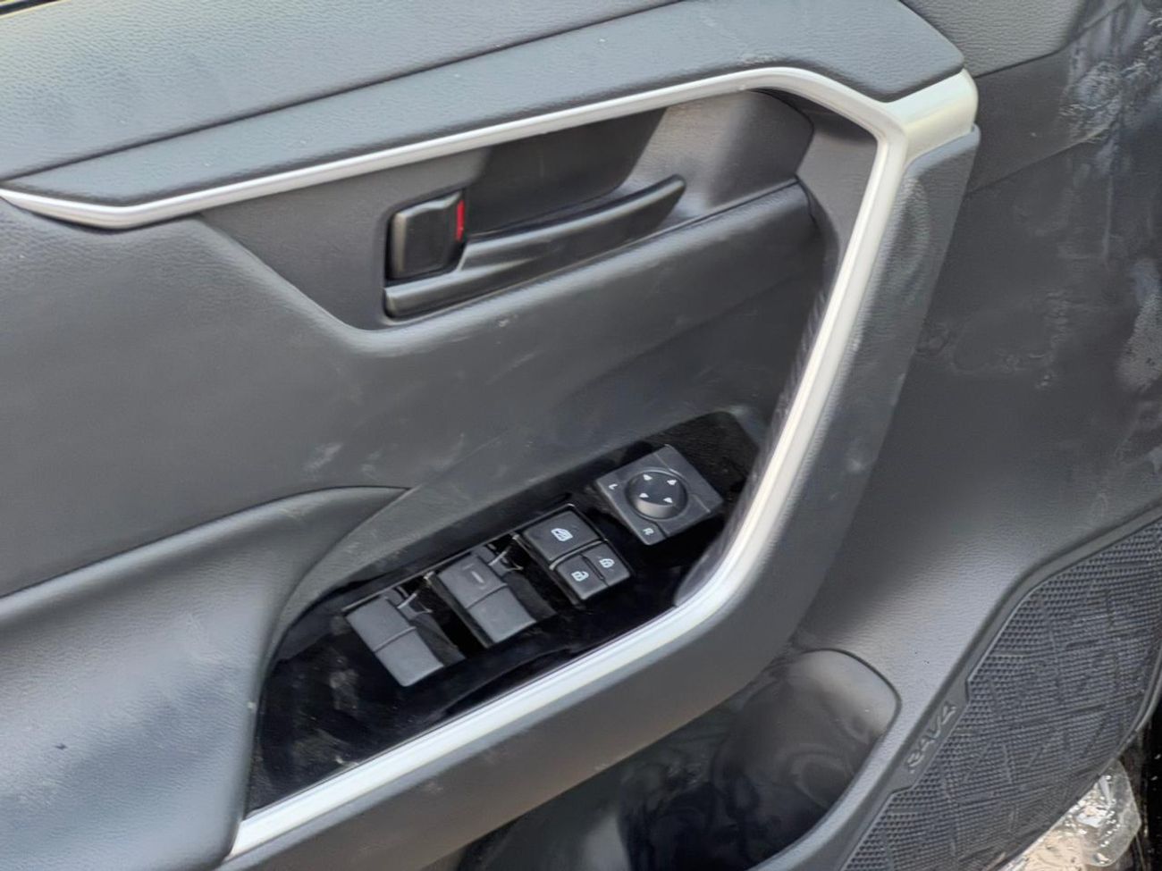 Toyota RAV4 2025 TOYOTA RAV 4 2.0L PETROL A/T STANDARD OPTION CHINESE SPEC