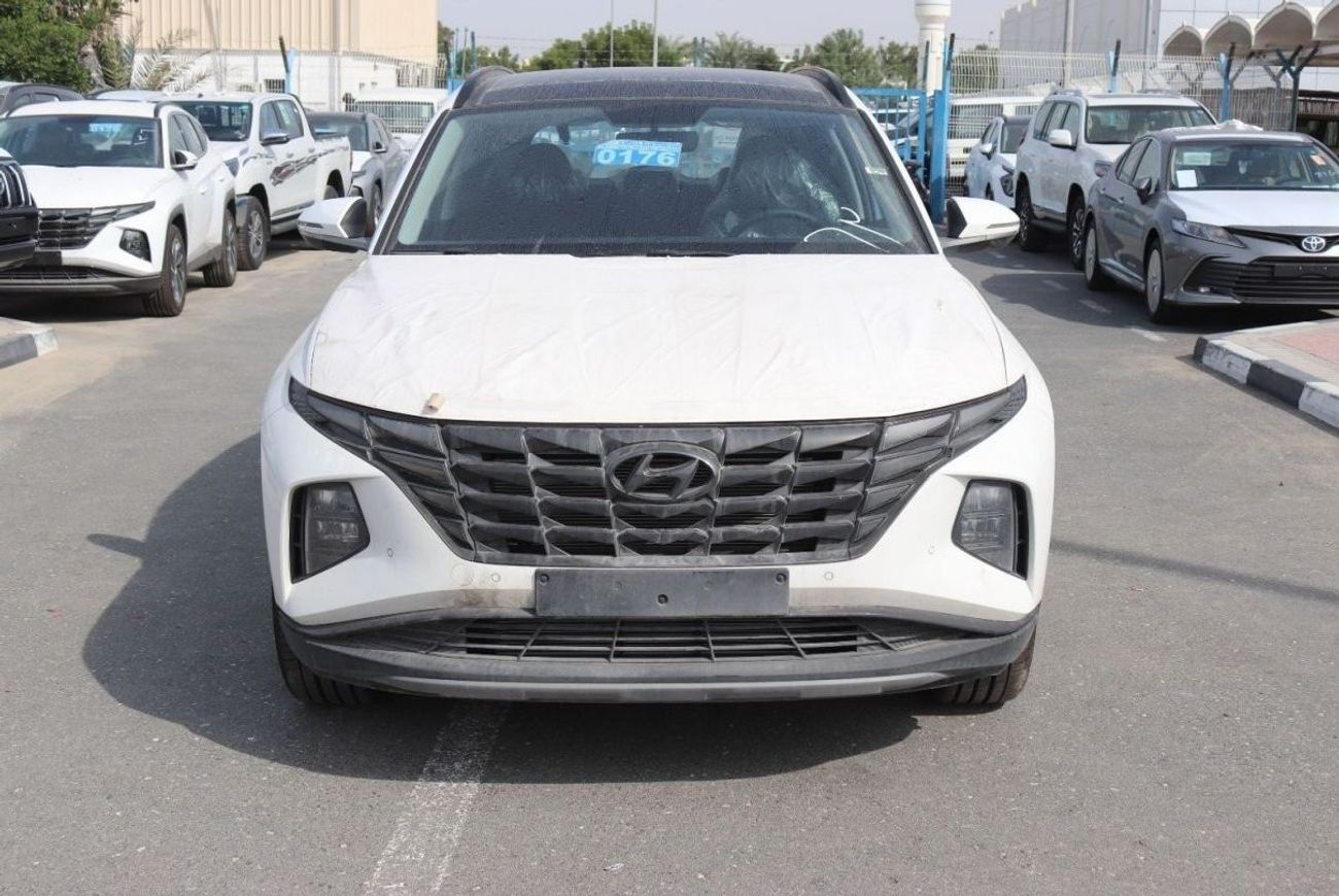 هيونداي توسون 2.0L Panoramic / Push Start /2 Electric seat / Wireless charges / monitor  2023 Full Option