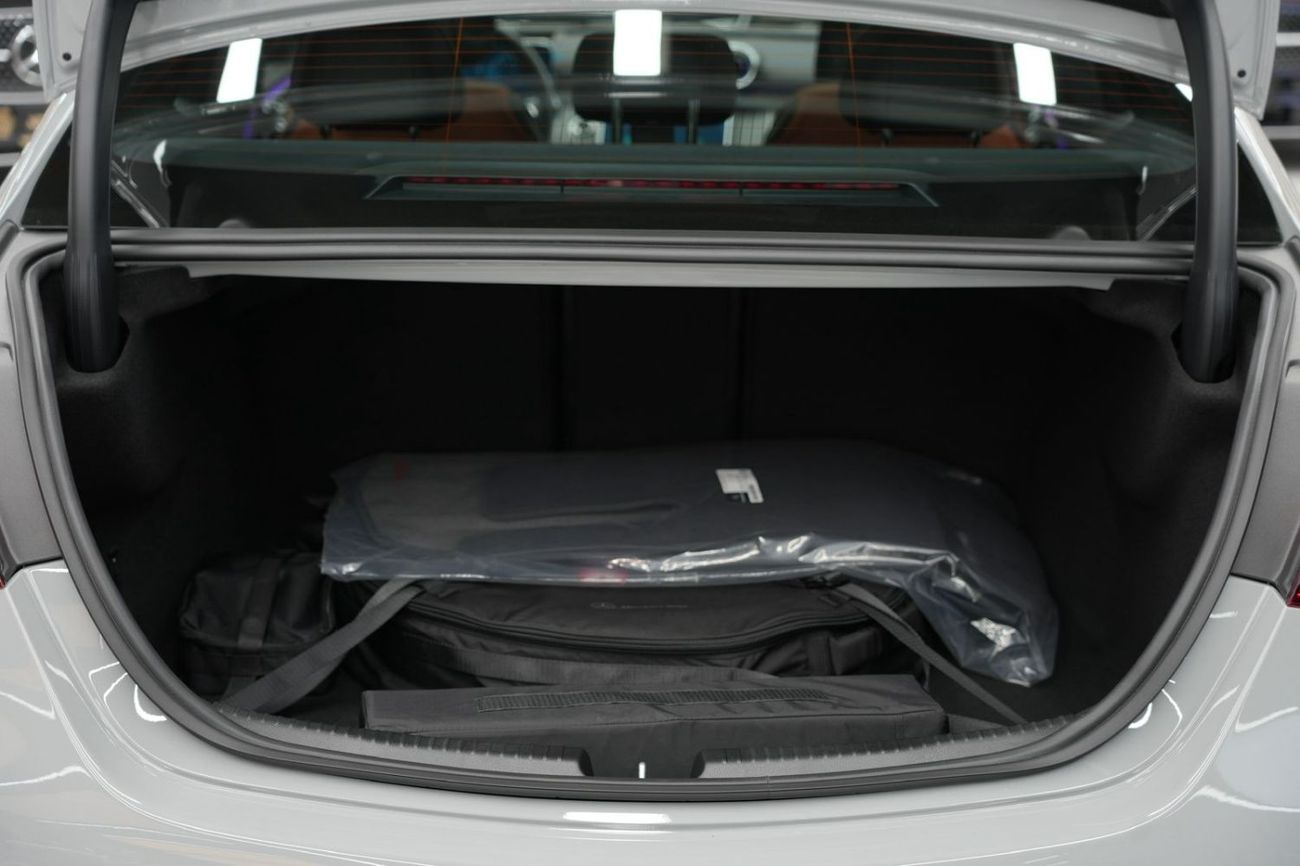 مرسيدس بنز C 200 Mercedes-Benz C 200 Premium  | 2026 GCC 0km | Agency Warranty | AMG Package | 360 View