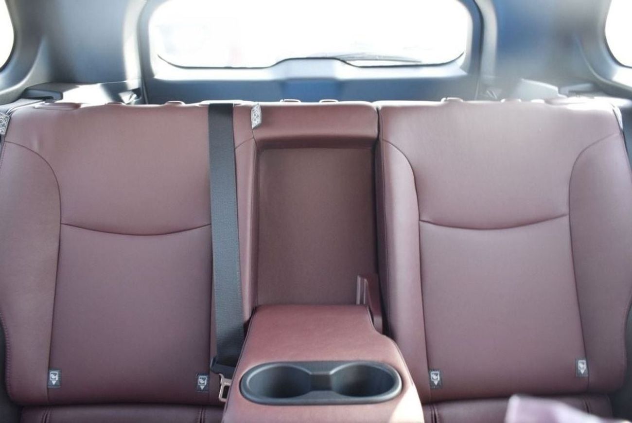 Toyota Corolla Cross TOYOTA COROLLA CROSS 1.8L HYBRID FULL OPTION WITH SUNROOF 2024 MODEL