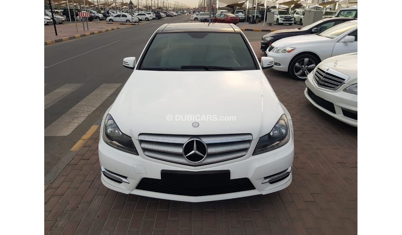 مرسيدس بنز C 200 مرسيدس C200 موديل 2013 خليجي السياره حاله وكاله من الداخل والخارج  فل اوبشن بانوراما فتحه وجلد وكامي