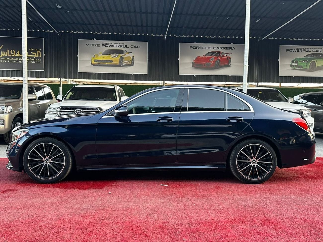 مرسيدس بنز C 300 2.0 لتر Turbocharged - عدد 4 سلندر (9G-TRONIC)