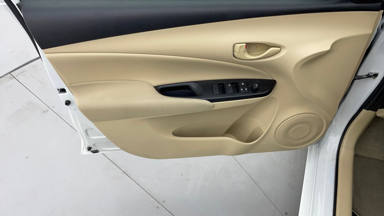 تويوتا يارس SE 1.5 | بدون دفعة مقدمة | اختبار قيادة مجاني للمنزل