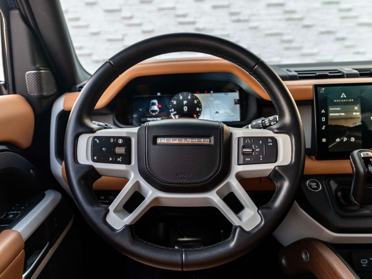 Land Rover Defender P400 110 SE 3.0L (5 Seater)