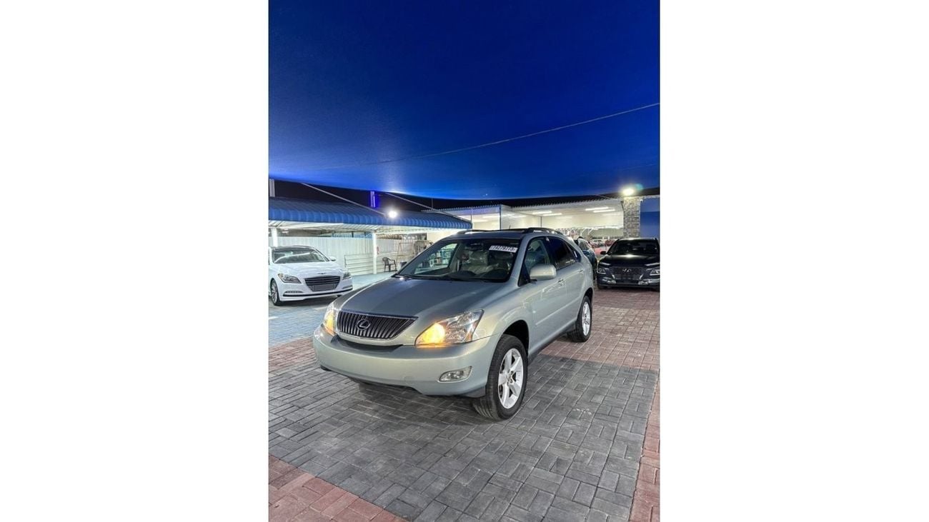 لكزس RX 330 2005 لكزس RX 330 مع الحد الأدنى من الأضرار، السيارة في حالة جيدة.