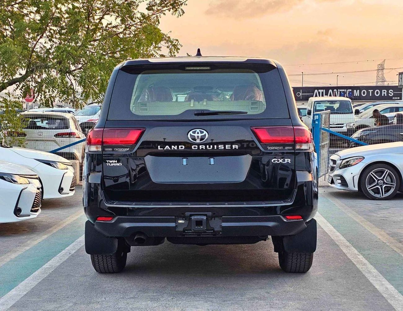 تويوتا لاند كروزر GXR TWIN TURBO / 3.5L V6 PETROL 4WD / DRIVER POWER SEAT/ FABRIC SEATS/ CODE # GXR-G