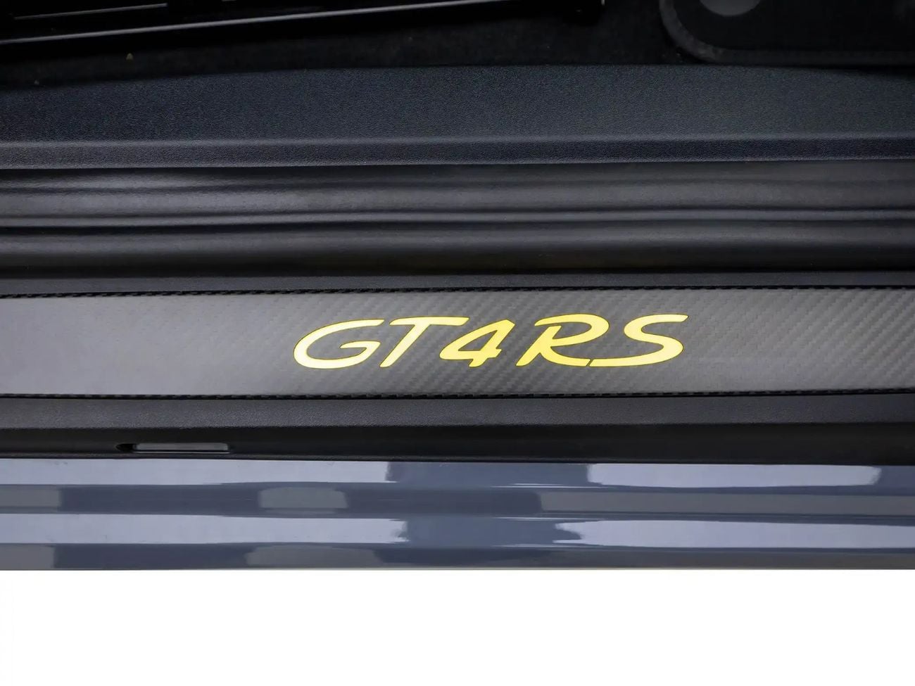 بورش كايمان 718 GT4 RS