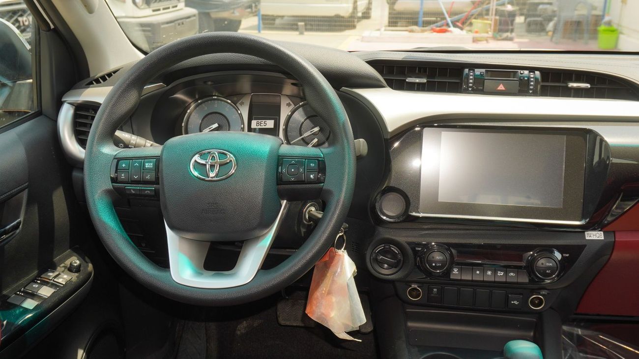 تويوتا هيلوكس TOYOTA HILUX SR5 2.7L PETROL