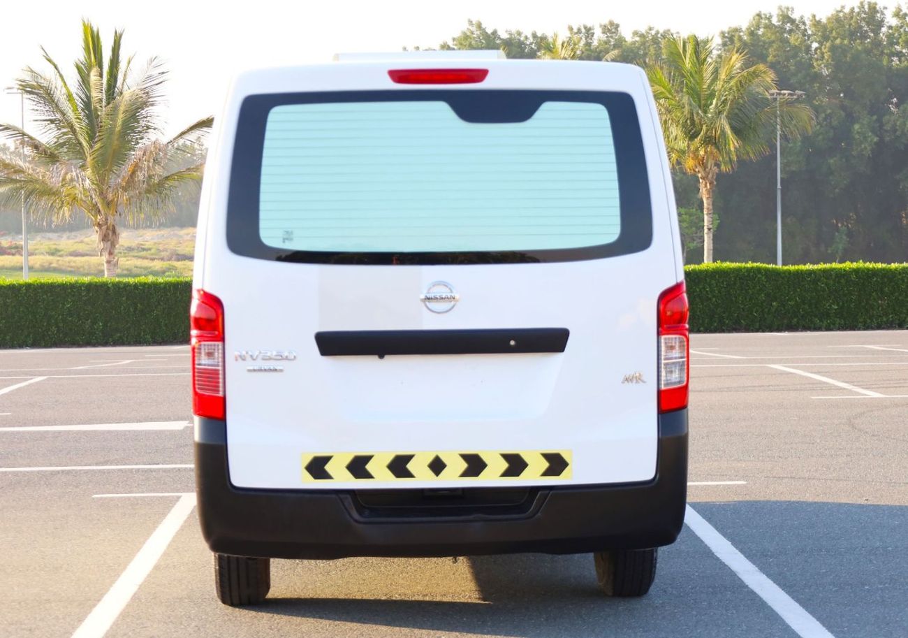 Nissan Urvan Microbus 2.5L M/T Diesel NV350 SR Chiller Van for Sale – Reliable Commercial Vehicle, Perfect Condit