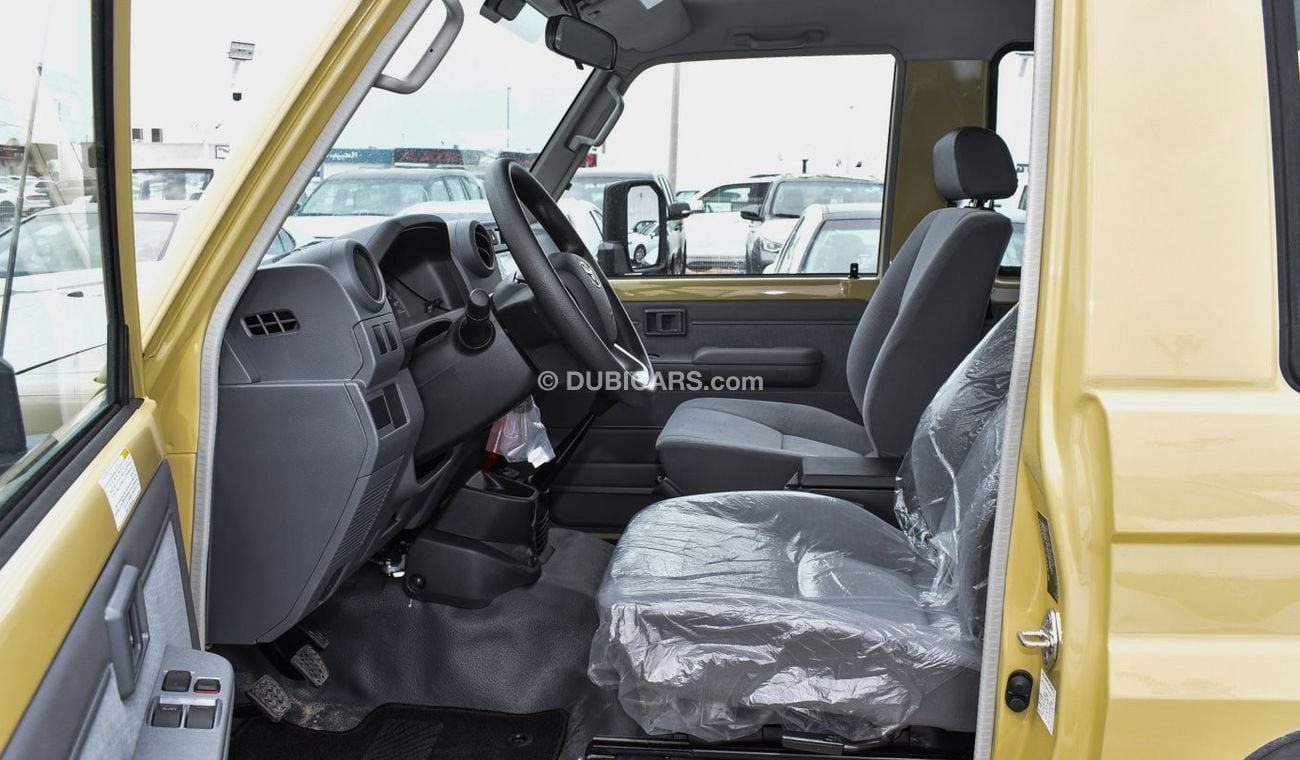 تويوتا لاند كروزر 70 4.0L V6 Petrol M/T