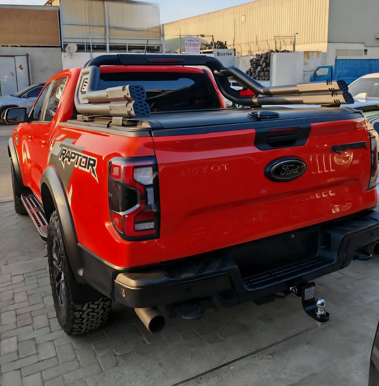 فورد رينجر رابتور Double Cabin 3.0L- RHD-AWD-petrol-Automatic-6 Cylinders-5 seats-4 Doors