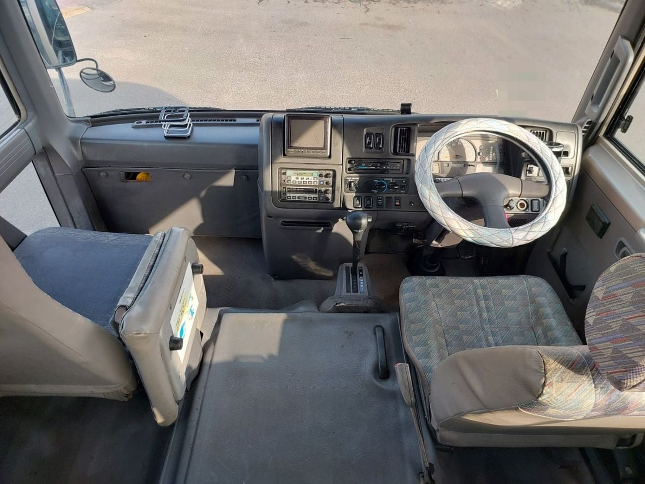 إيسوزو جرنی (RAMADAN OFFER) ISUZU JOURNEY BUS RHD 2002 MODEL 4.2 L DIESEL AUTOMATIC(PM05059)