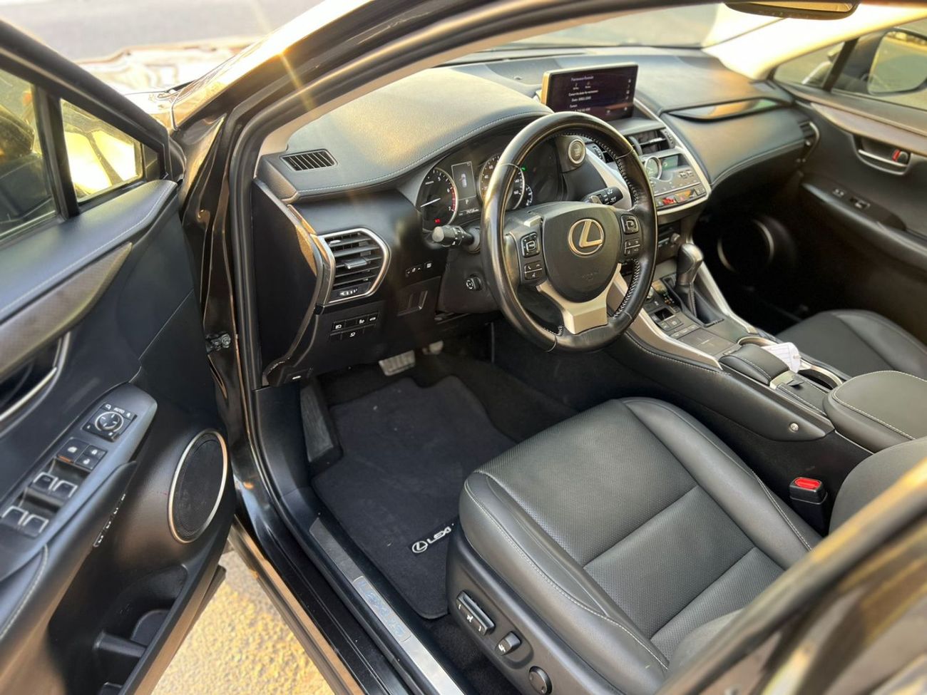 Lexus NX300 2020 Lexus NX300T Turbo Full Option Sewell Edition - 2.0L V4 - AWD 4x4 - 360* 5 CAM - Radar & Sensor