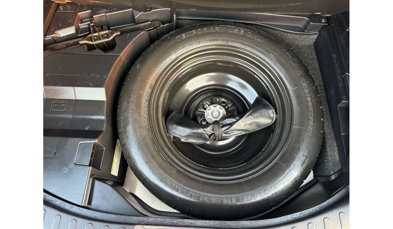 تويوتا راف ٤ 2017 HYBRID LIMITED SUNROOF FULL OPTION UAE PASS