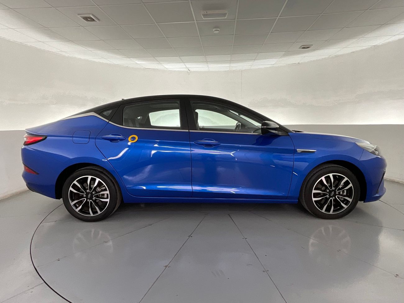 Volkswagen T ROC Trend | 1 year free warranty | 0 Down Payment