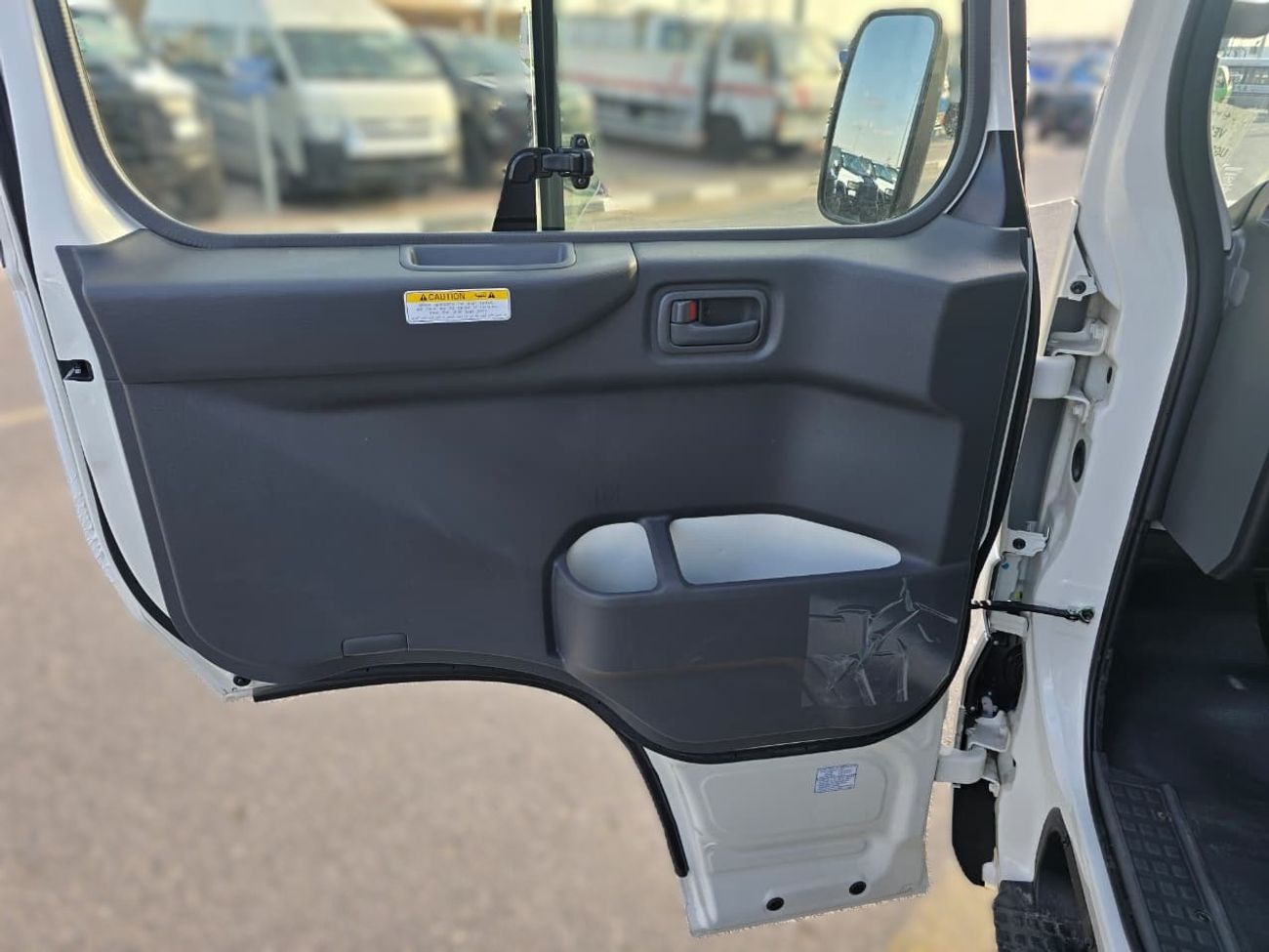 Toyota Coaster vip 4.2l diesel M/T 22 seats with electric door and cool box