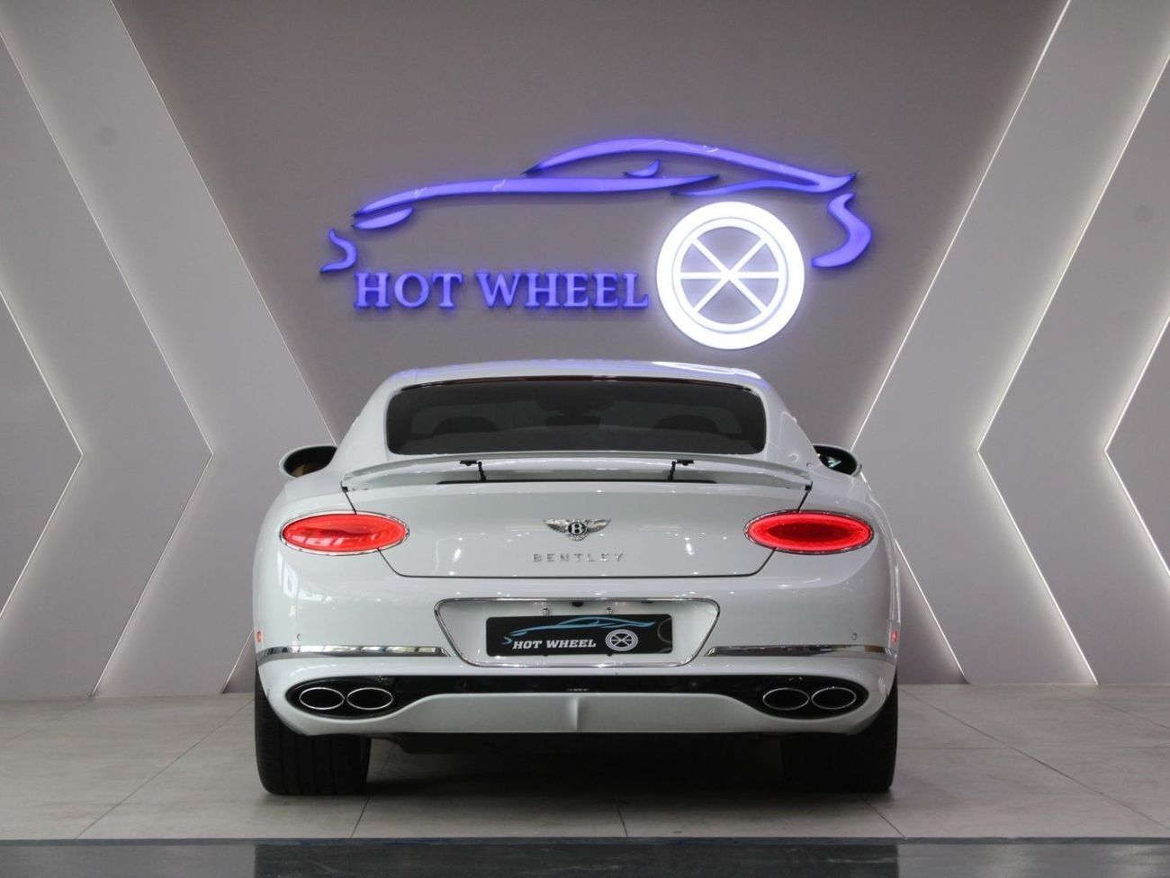 بنتلي كونتيننتال جي تي 4.0T V8