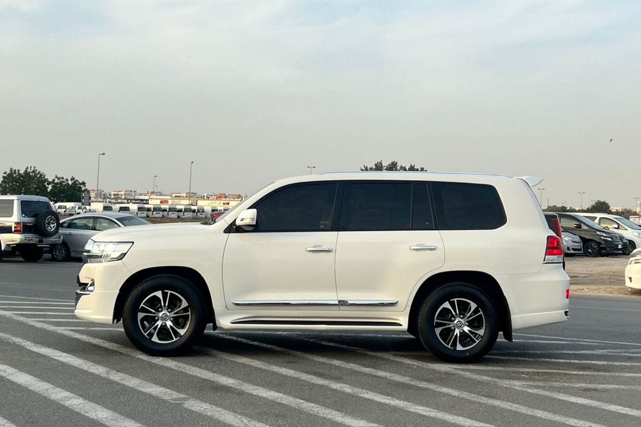 Toyota Land Cruiser 2018 Toyota Land Cruiser EX.R 4.0L V6 - AWD 4x4 - GCC - Leather Seat - Rear Camera & Sensor - Accide