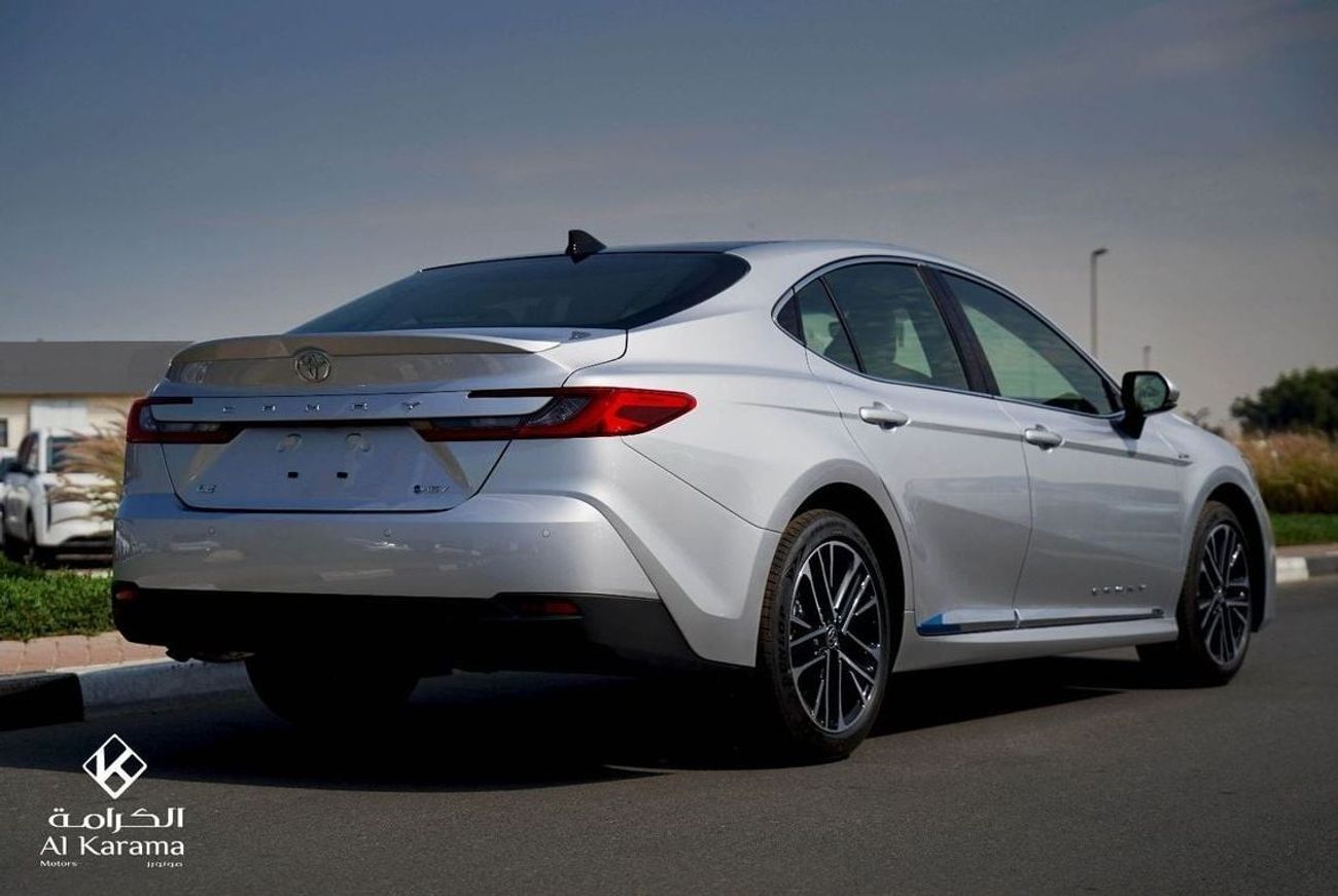 Toyota Camry Toyota Camry LE | 2.5L Hybrid | Panoramic Roof | Power Seat | Rear Camera