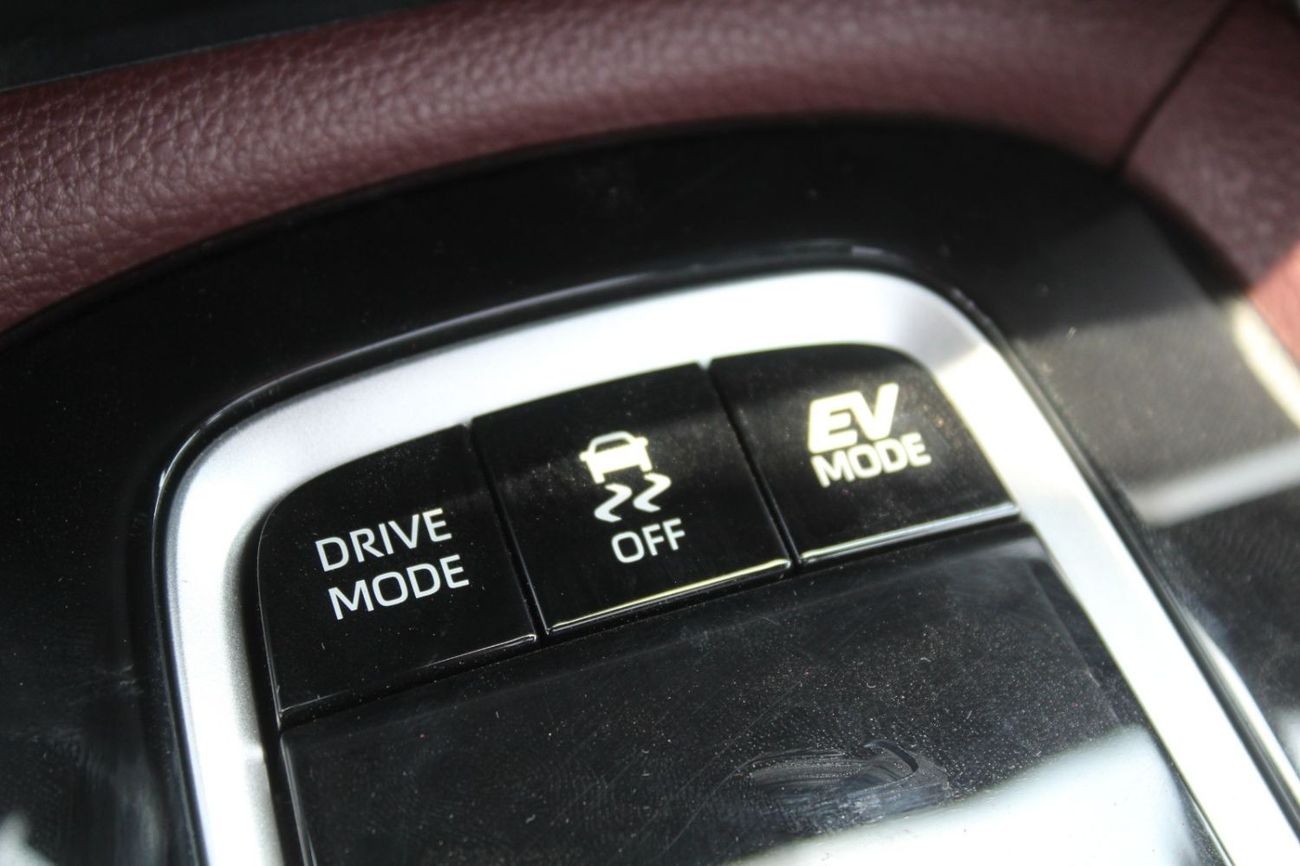 Toyota Corolla 1.8 Sunroof Hybrid