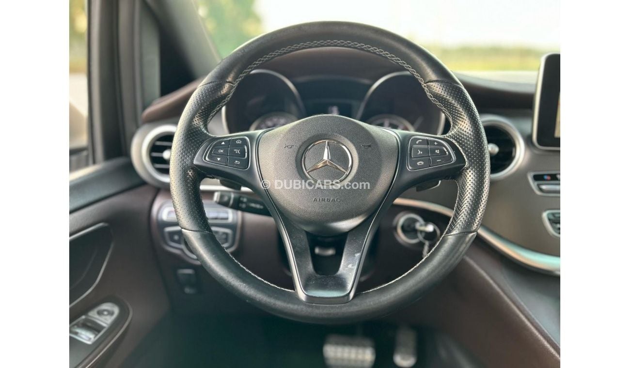 Mercedes-Benz V 220 V-220 Diesel V4 Full Option // Perfect Condition in side out side //