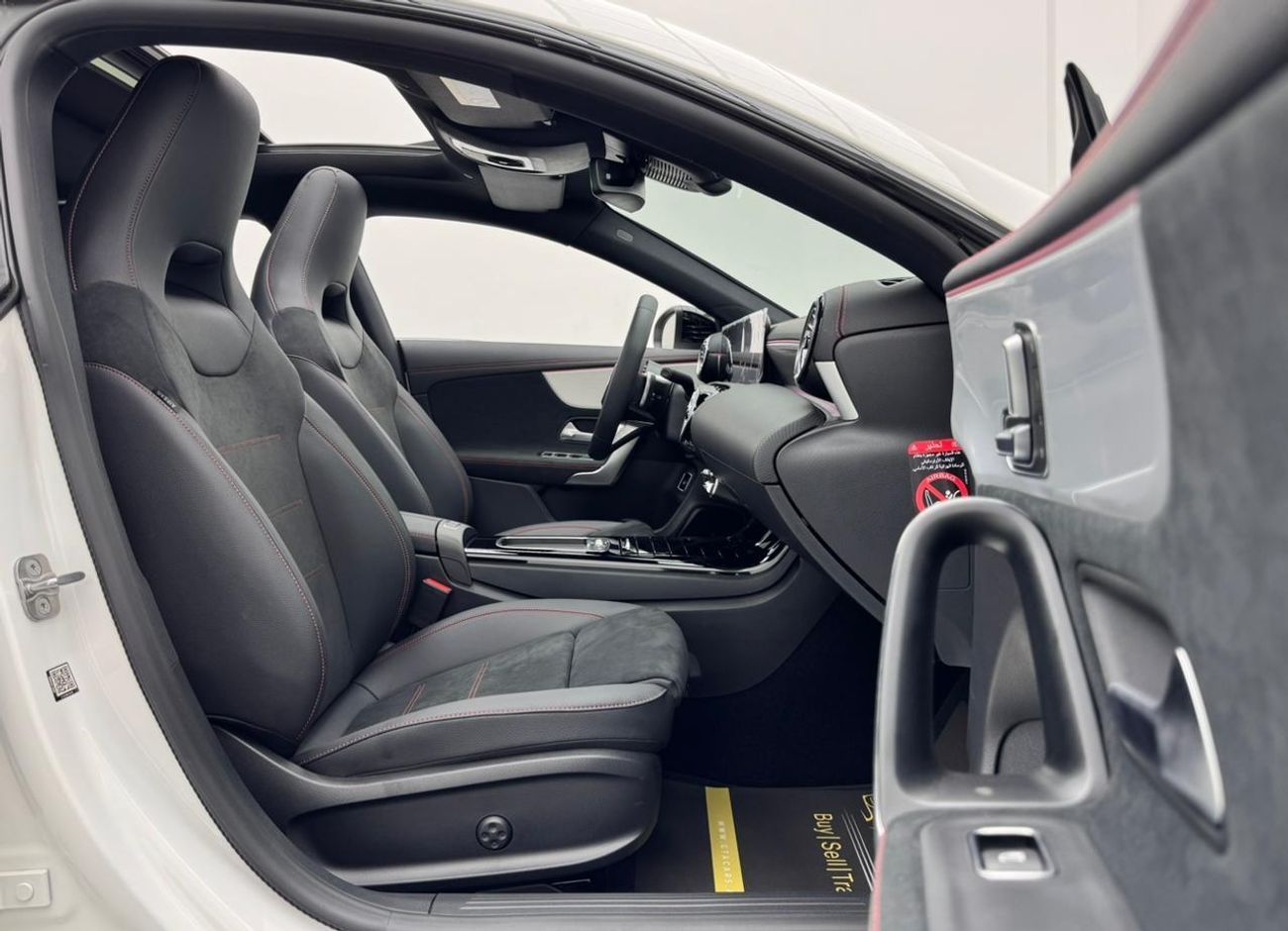 مرسيدس بنز CLA 200 2025 Mercedes-Benz CLA200 AMG Premium+, *Brand New*, 2027 Mercedes Warranty, Night package, GCC