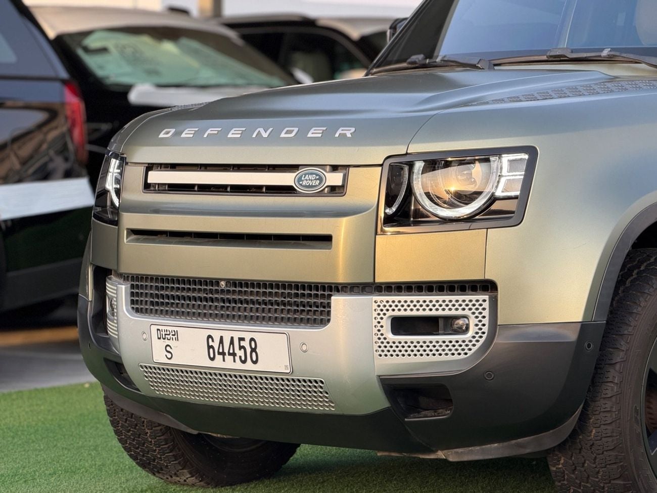 لاند روفر ديفندر P400