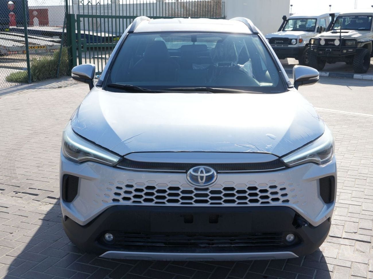 Toyota Corolla Cross LTD HEV 2025 TOYOTA COROLLA CROSS 1.8L HYBRID PET A/T SUNROOF FULL GCC BRAND NEW 0KM