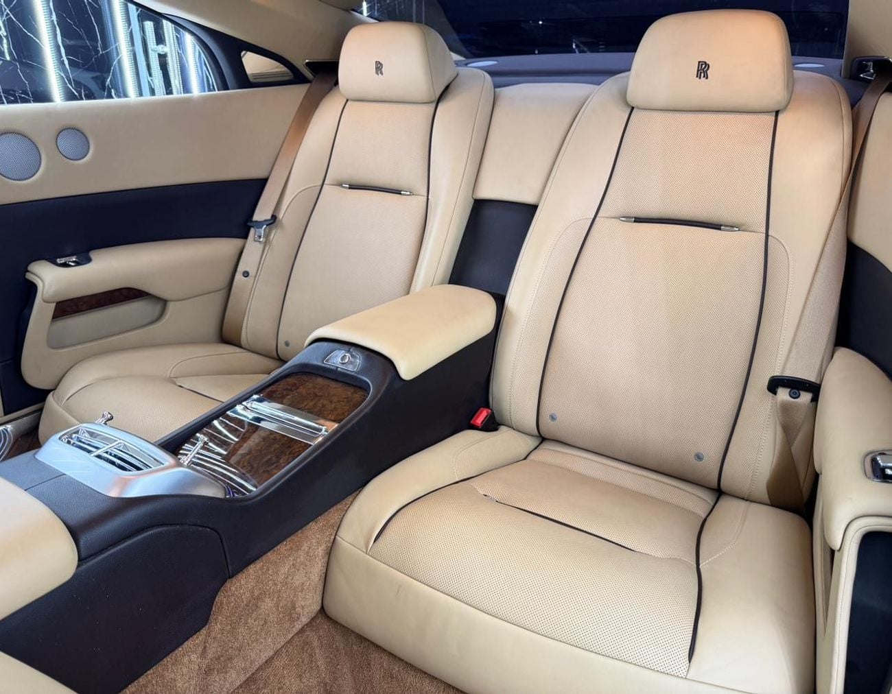 Rolls Royce Wraith STD 6.6 L V 12 | RWD