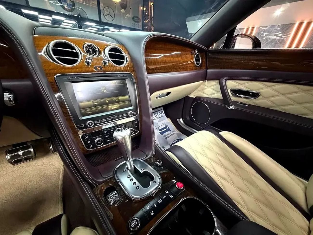 Bentley Flying Spur V8