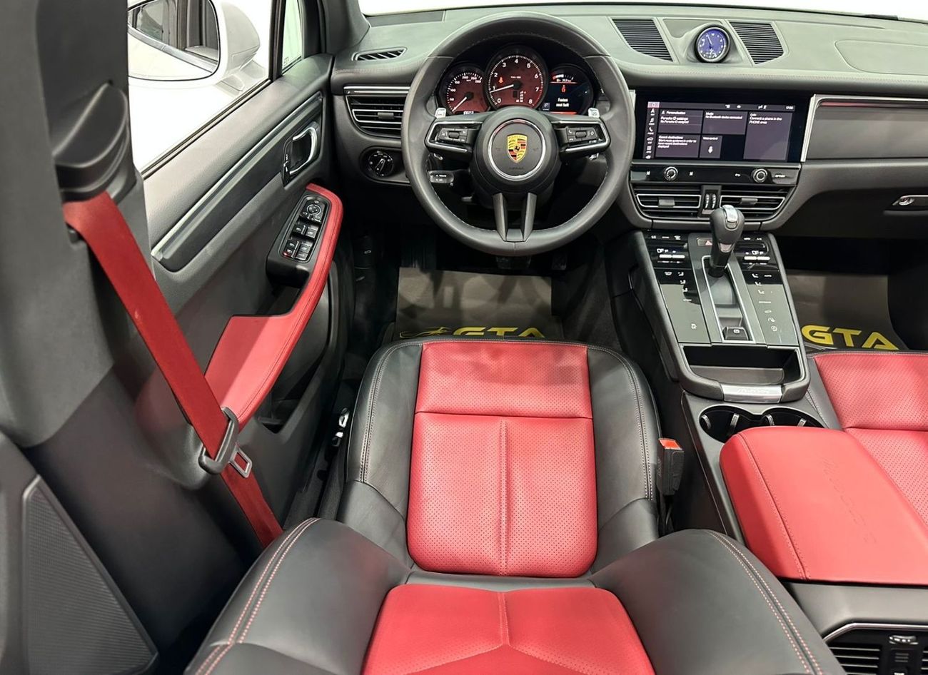 Porsche Macan Std 2022 Porsche Macan, August 2025 Porsche Warranty, Full Porsche Service History, Low Kms, GCC