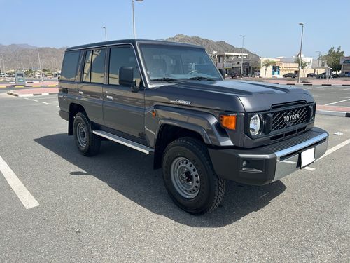 Toyota Land Cruiser 70
