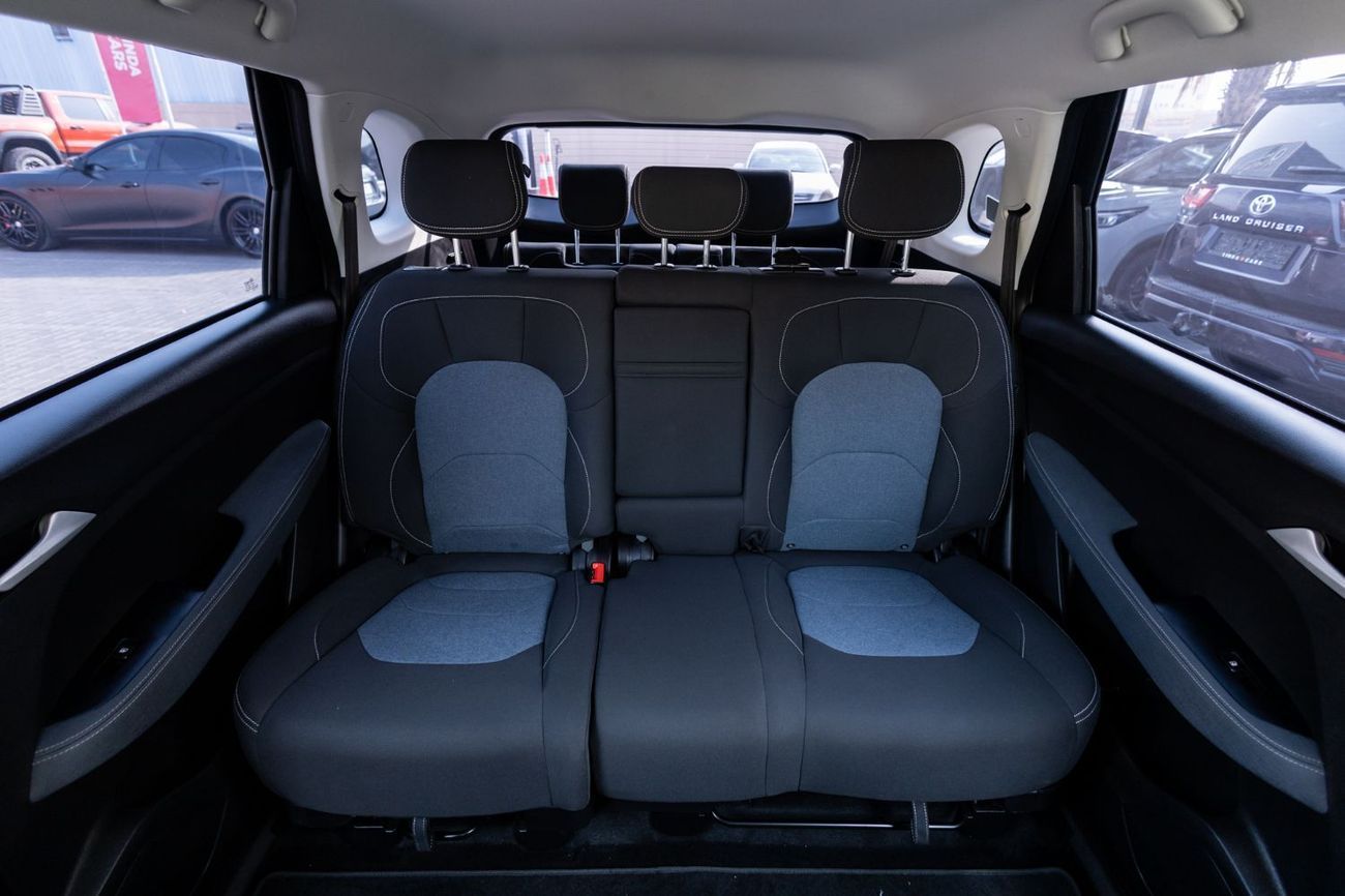 Chevrolet Captiva LS 1.5L (150 HP) (7 Seater)