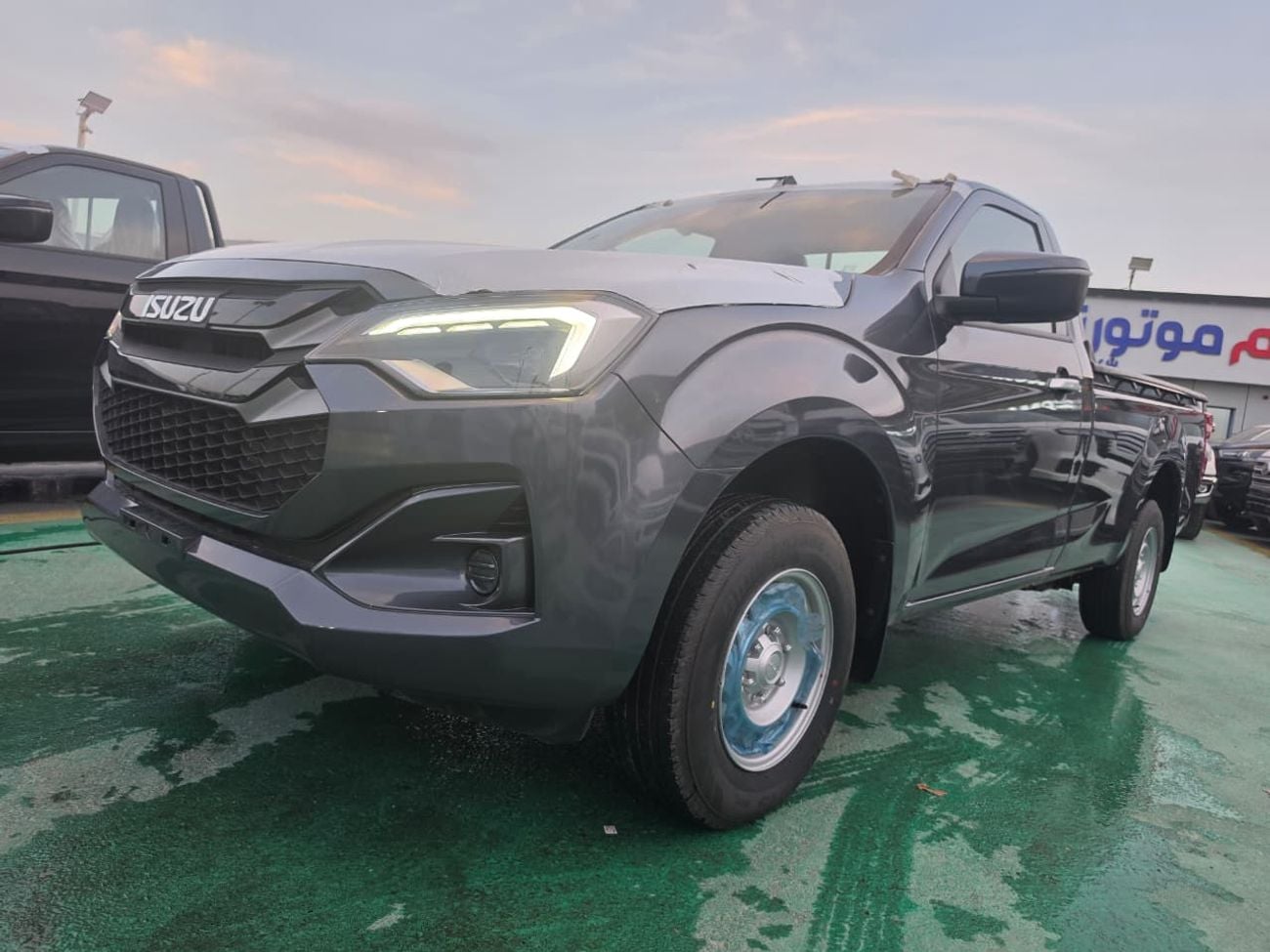 إيسوزو D ماكس Isuzu D-MAX Single Cab 1.9 Diesel 2026 – غمارة واحدة | 1.9 ديزل | أوتوماتيك | رمادي