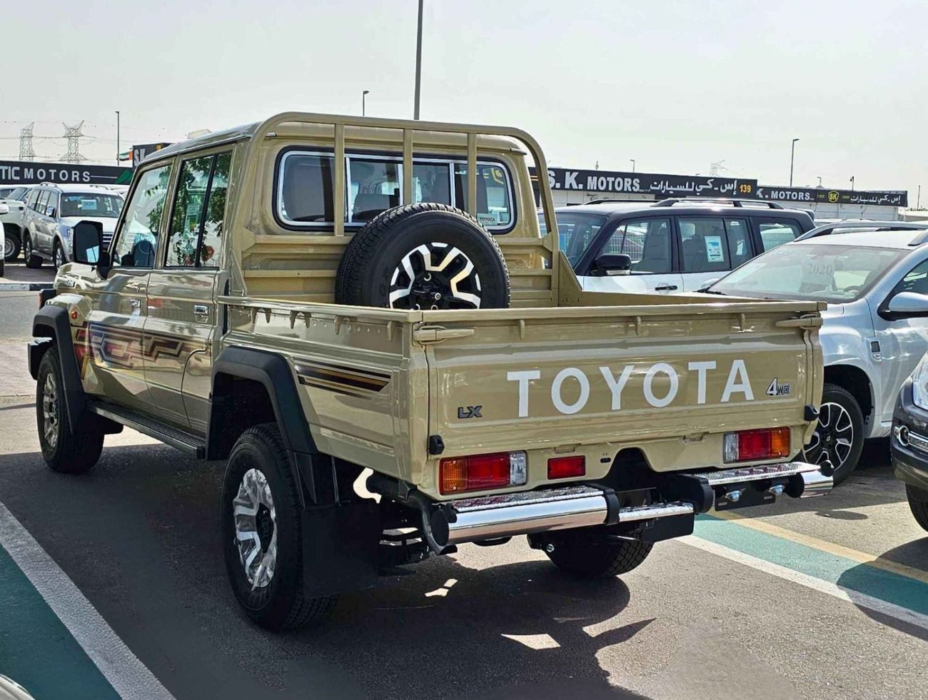 تويوتا لاند كروزر بيك آب LX-Z1 DOUBLE CABIN / 2.8L V4 DIESEL / A/T/ LEATHER SEATS / DIFF LOCKS / 4WD (CODE#LX-Z1)