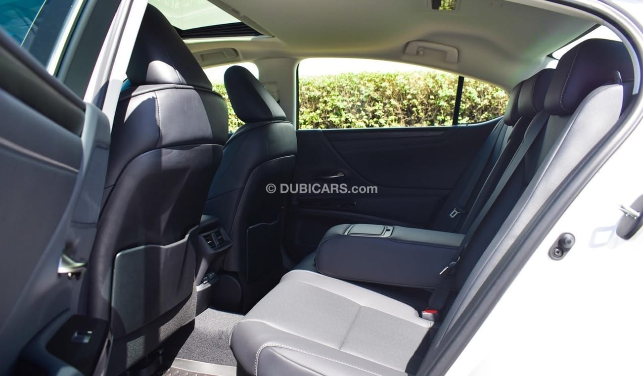 Lexus ES 300 ES300H Hybrid. Local Registration + 10%