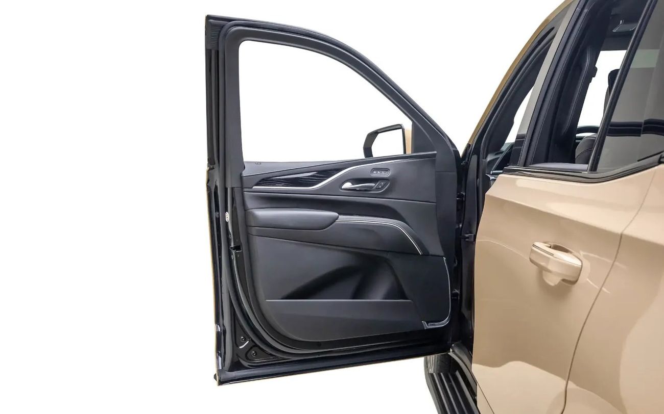 Cadillac Escalade Escalade-V 6.2L - GCC Spec - With Warranty and Service Contract