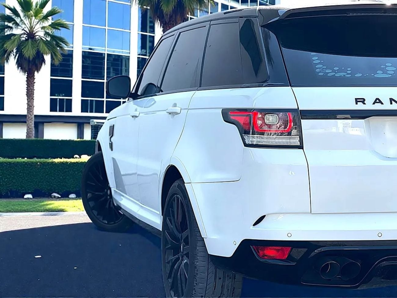 لاند روفر رينج روفر سبورت SVR 5.0L (550 HP) 3,602 P.M | RANGE ROVER | SPORT | SVR | 5.7L V8 | | GCC | ORIGINAL PAINT