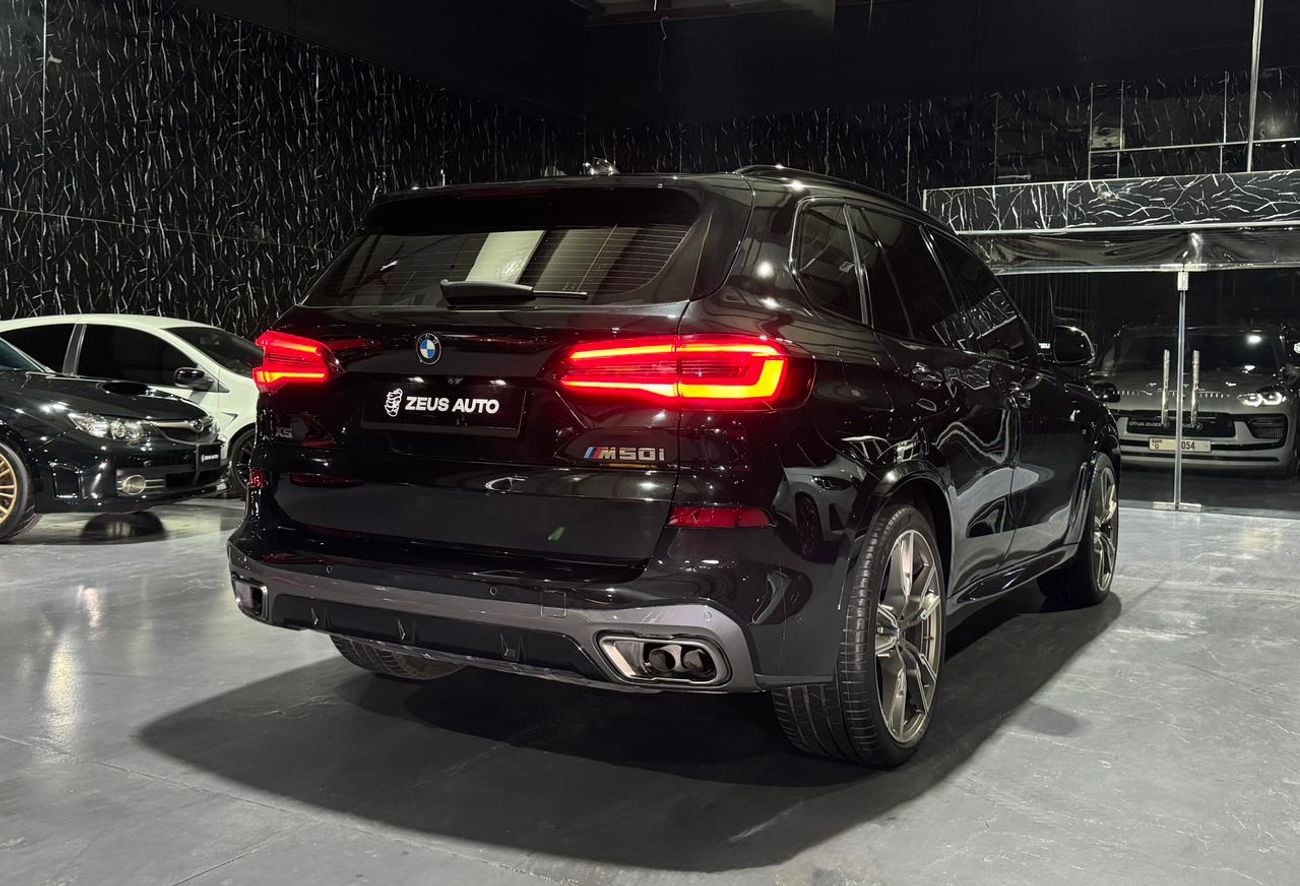 BMW X5 M50i 4.4L